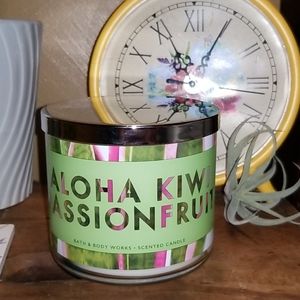 Bath & Body Works 3 Wick Candle